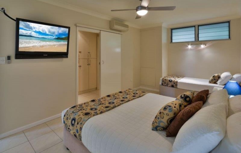 P107 masterbedroomv1 s