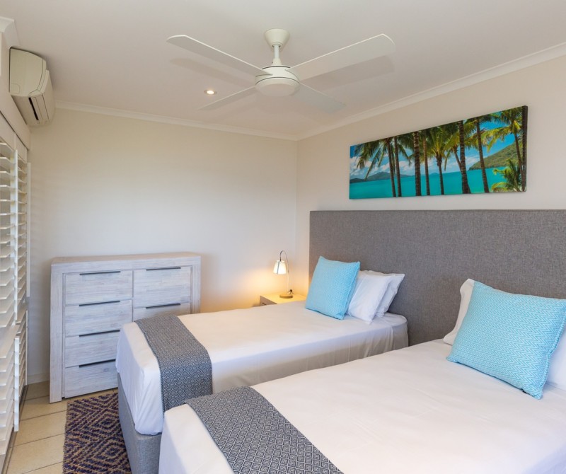 Poinciana 205 HR 0005