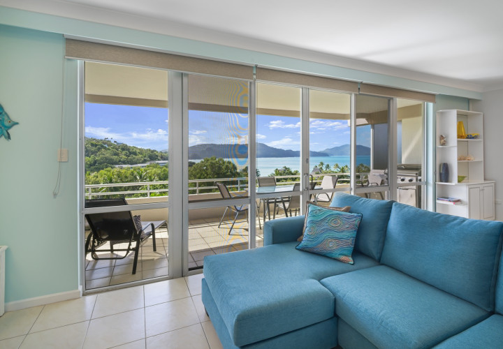 NZ8 4983